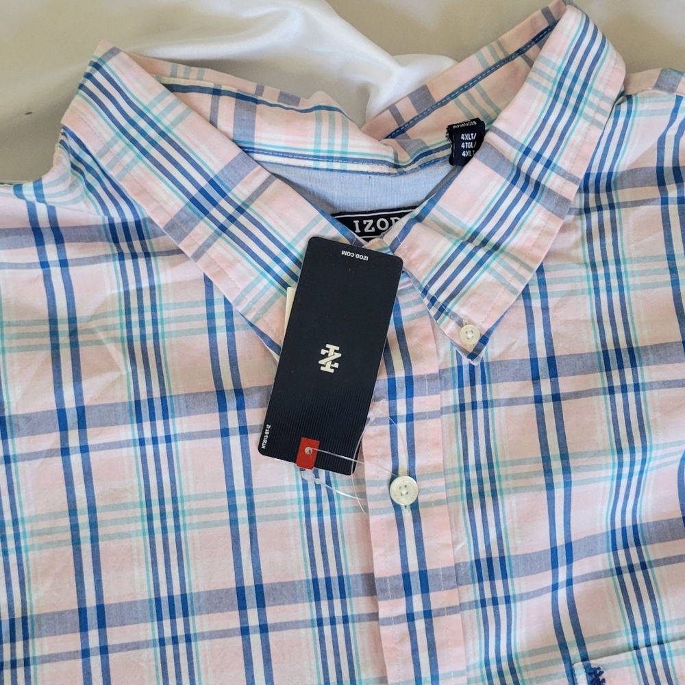 Men's Izod short sleeved plaid button-down shirt